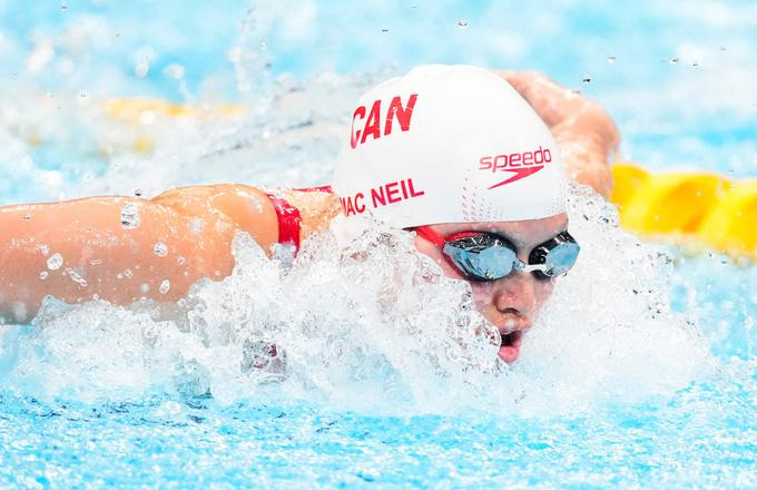 MacNeil trên đường bơi 100m bướm Olympic Tokyo 2020