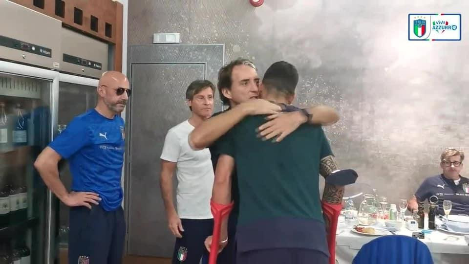 'Nhát kiếm' Jorginho hạ Bò tót Tây Ban Nha ảnh 2