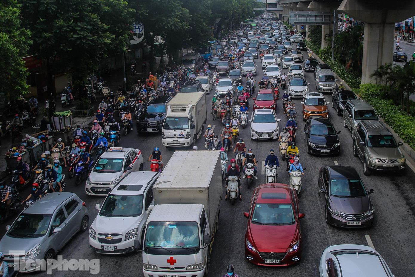 Nguyên nhân chính là do trời mưa to nhiều giờ trước đó.