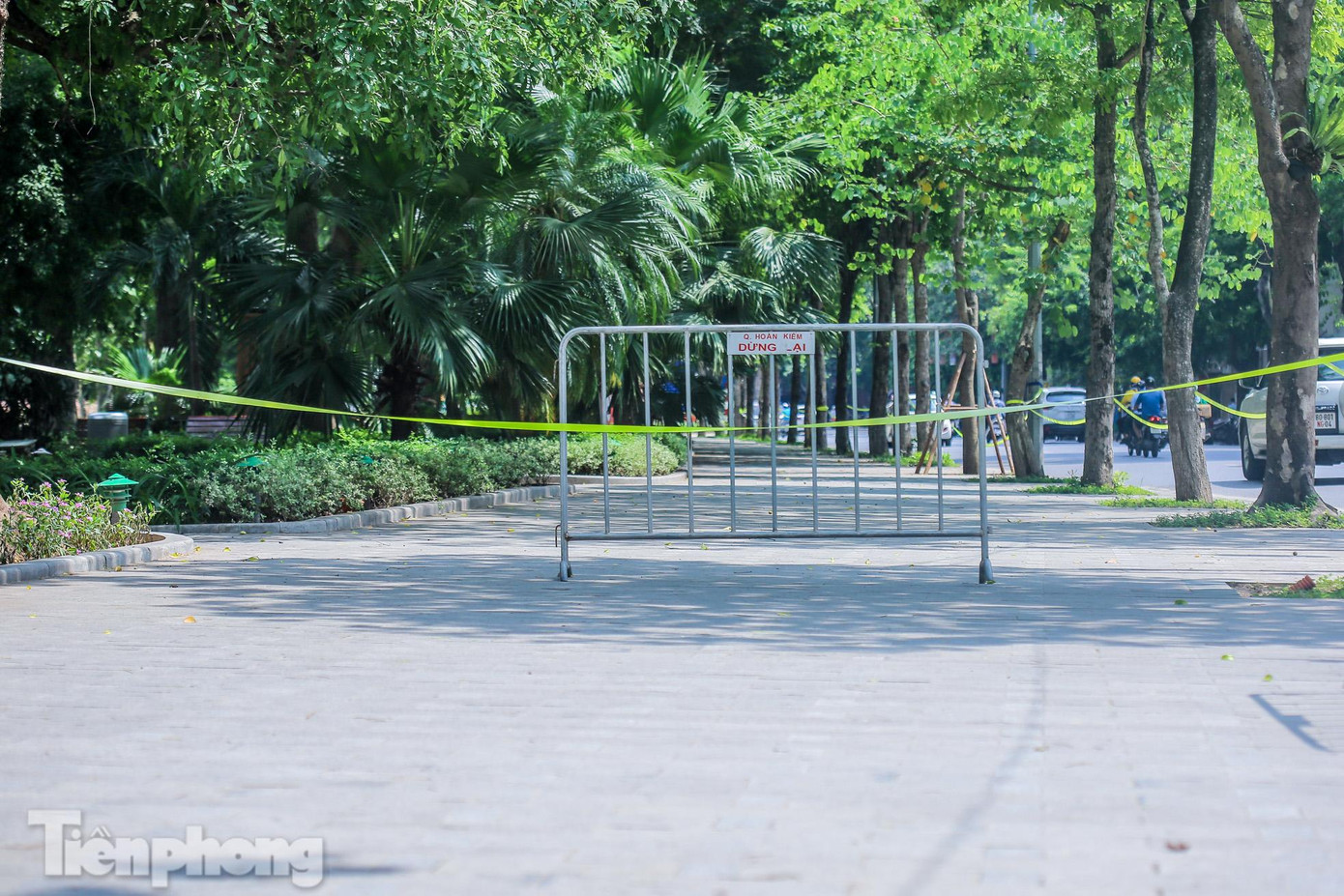 Căn cứ tình hình dịch bệnh và đánh giá nguy cơ của cơ quan y tế, UBND Thành phố Hà Nội quyết định: Từ 18h00 ngày 8/7/2021 tạm dừng các hoạt động thể dục, thể thao ngoài trời đến khi có thông báo mới của UBND Thành phố. Căn cứ tình hình dịch bệnh và đánh giá nguy cơ của cơ quan y tế, UBND Thành phố Hà Nội quyết định: Từ 18h00 ngày 8/7/2021 tạm dừng các hoạt động thể dục, thể thao ngoài trời đến khi có thông báo mới của UBND Thành phố.