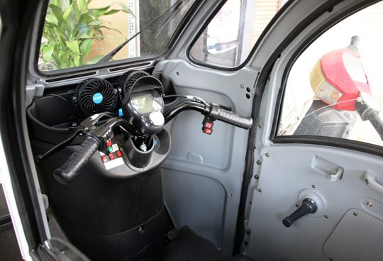 Bỏ vài chục triệu mua ô tô điện rồi về xếp xó ảnh 4