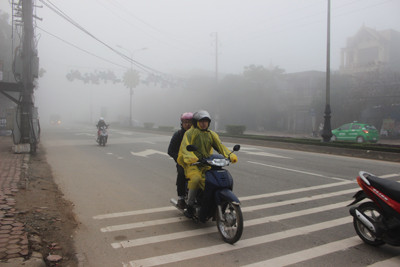 Nhiều cao ốc ở Nghệ An, Hà Tĩnh chìm trong sương mù ảnh 12