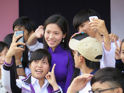 Trao quà tết cho người đặc biệt khó khăn ở Cà Mau ảnh 5