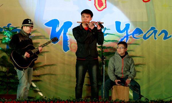 Có tiếng sáo trúc réo rắt của 