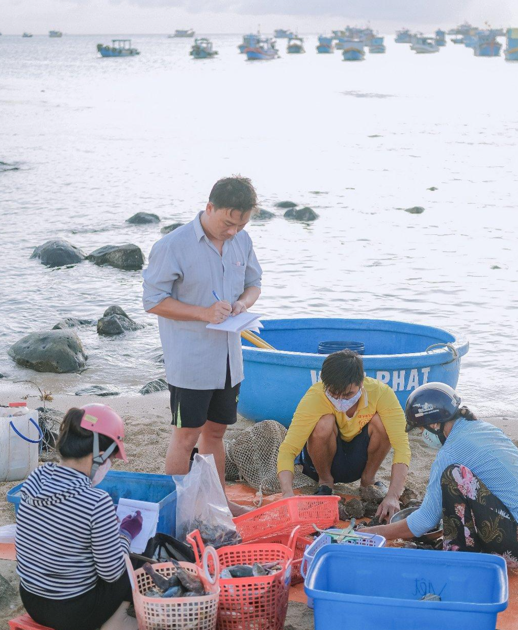 Nhịp sống yên bình lúc sáng sớm ở trên đảo nhỏ được bạn Đức Hoàng chụp lại. Nhịp sống yên bình lúc sáng sớm ở trên đảo nhỏ được bạn Đức Hoàng chụp lại.