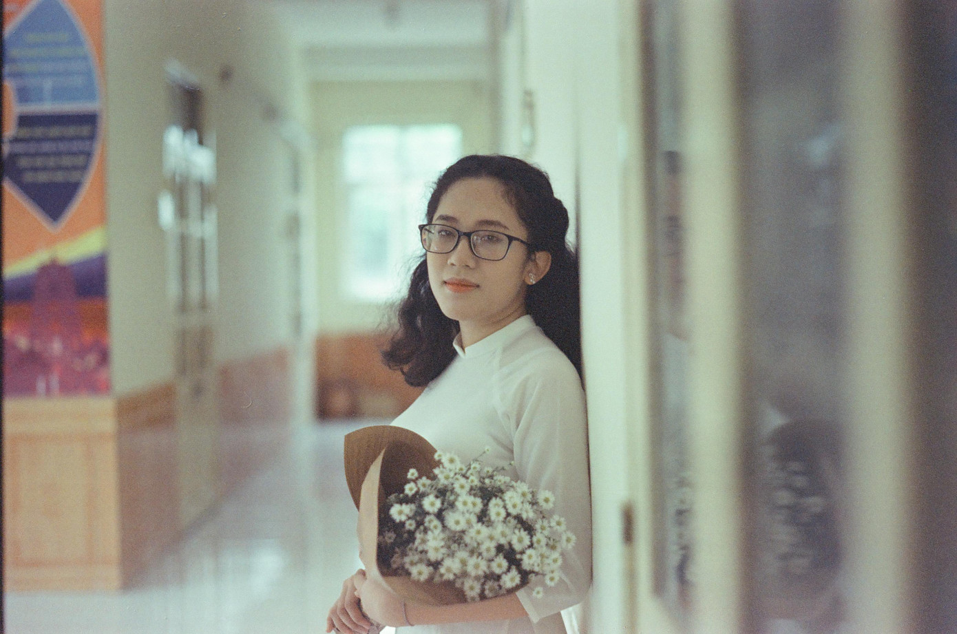 Cô bạn Ngọc Huyền khuyên tất cả các sĩ tử hãy giữ một tâm lý thật bình tĩnh để vượt qua “cửa ải khó khăn” này. Ảnh: NVCC