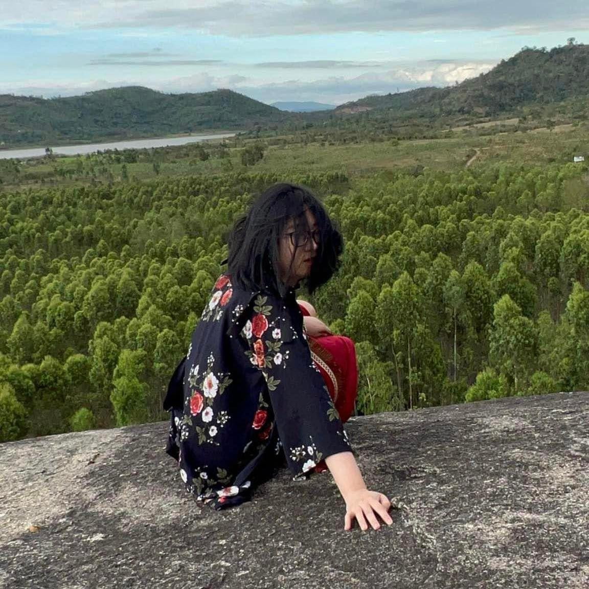 Khung cảnh thì nên thơ đấy nhưng người thì...