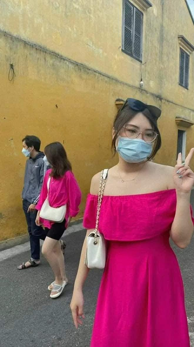 "Đụng" đa dạng các thể loại, từ áo...