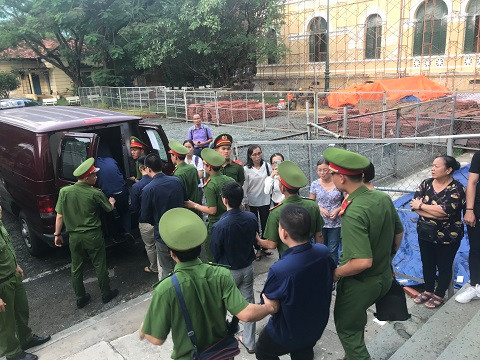 Cựu lãnh đạo Ngân hàng Xây dựng đổ thừa cho bà Hứa Thị Phấn ảnh 3