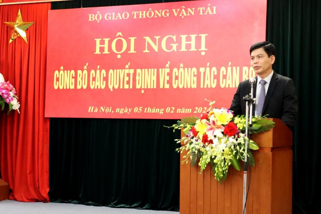 Thứ trưởng Bộ GTVT Lê Anh Tuấn phát biểu tại buổi lễ công bố các quyết định bổ nhiệm.