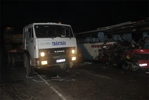 Xe rơ moóc bị chết máy