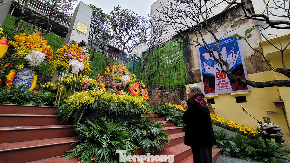 Đợt ném bom này đã khiến 577 người dân vô tội chết và bị thương, phá hủy hoàn toàn 534 ngôi nhà, làm hư hỏng 1.200 ngôi nhà khác. Trong đó, 3 căn hộ liền nhau số nhà 47, 49, 51 bị bom Mỹ đánh trúng và san bằng.