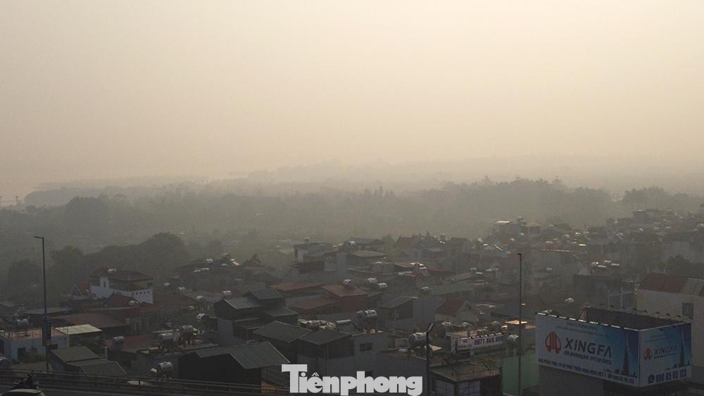 Báo cáo môi trường quốc gia giai đoạn 2016 - 2020 ghi nhận, ô nhiễm không khí ở Việt Nam chịu tác động rất rõ rệt bởi yếu tố khí hậu.