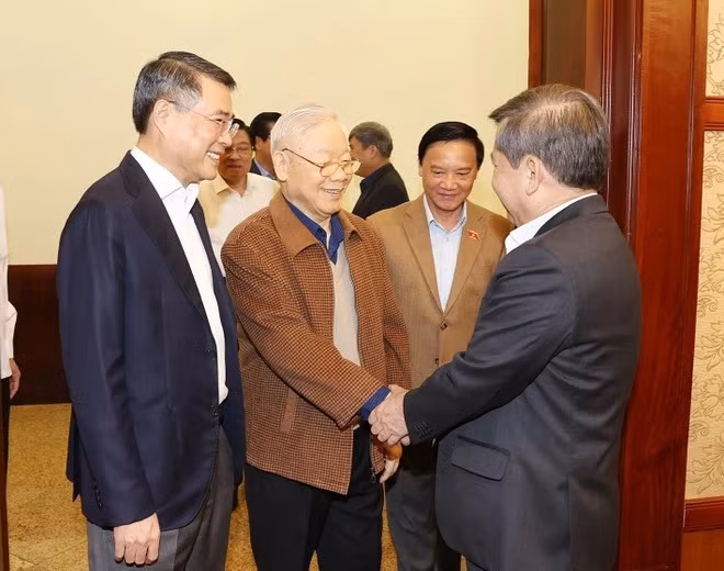 Tổng Bí thư Nguyễn Phú Trọng với các thành viên Ban Chỉ đạo. (Ảnh: Trí Dũng/TTXVN)