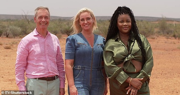 Josie Gibson (giữa) và Nigel Farage bị đưa đến rừng rậm trong thử thách đầu tiên. Ảnh: Shutterstock. Josie Gibson (giữa) và Nigel Farage bị đưa đến rừng rậm trong thử thách đầu tiên. Ảnh: Shutterstock.