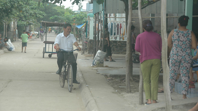 Hình ảnh ông bí thư kiêm chủ tịch xã Thạnh An ngày thường