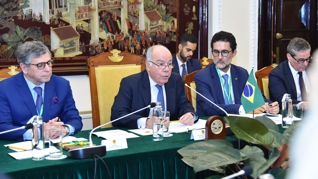 Bộ trưởng Ngoại giao Mauro Vieira tại cuộc hội đàm ngày 10/4. (Ảnh: Mofa)