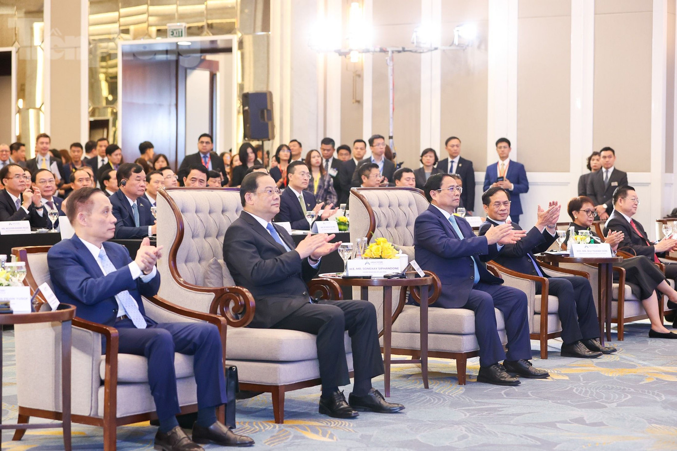 Diễn đàn có sự tham gia của Thủ tướng Lào Sonexay Siphandone, Tổng Thư ký ASEAN Kao Kim Hourn, Ngoại trưởng Indonesia Retno Marsudi và khoảng 500 đại biểu. (Ảnh: Như Ý) Diễn đàn có sự tham gia của Thủ tướng Lào Sonexay Siphandone, Tổng Thư ký ASEAN Kao Kim Hourn, Ngoại trưởng Indonesia Retno Marsudi và khoảng 500 đại biểu. (Ảnh: Như Ý)