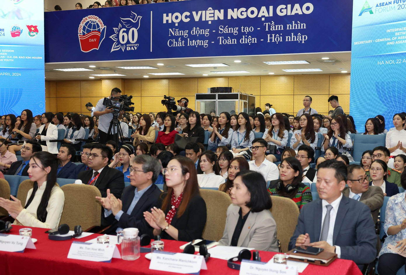 Các đại biểu dự đối thoại. (Ảnh: Như Ý)