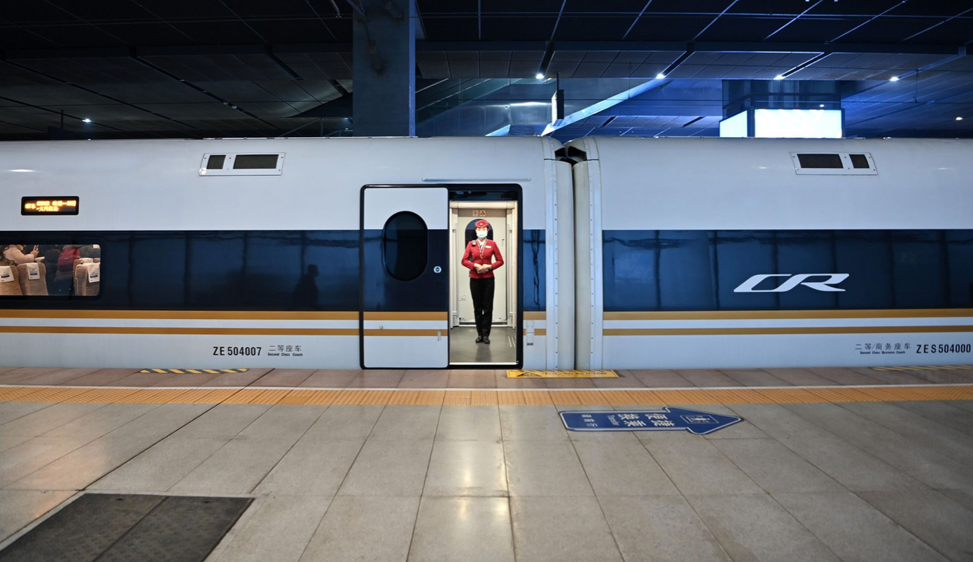 Một tuyến tàu cao tốc ở TP. Thiên Tân, Trung Quốc. (Ảnh: Zuma Press)