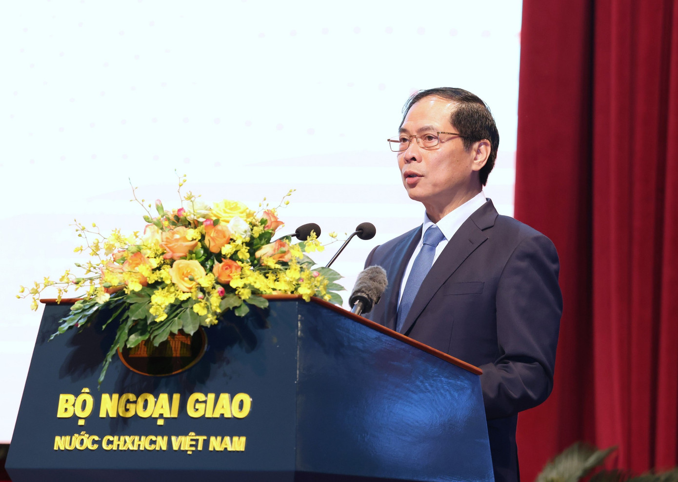 Bộ trưởng Ngoại giao Bùi Thanh Sơn phát biểu tại lễ kỷ niệm. (Ảnh: Nhật Minh) Bộ trưởng Ngoại giao Bùi Thanh Sơn phát biểu tại lễ kỷ niệm. (Ảnh: Nhật Minh)