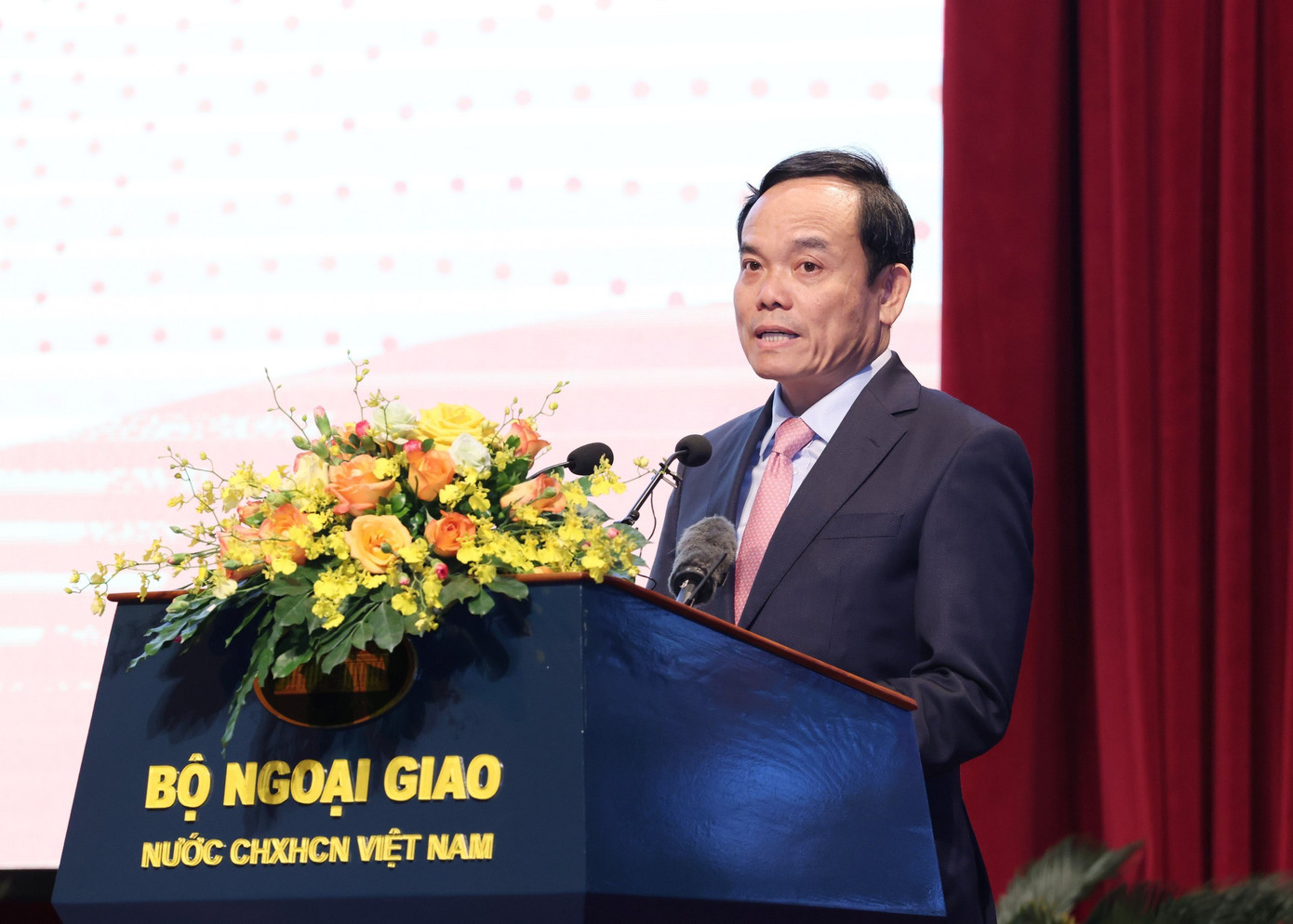 Phó Thủ tướng Trần Lưu Quang phát biểu tại lễ kỷ niệm. (Ảnh: Nhật Minh) Phó Thủ tướng Trần Lưu Quang phát biểu tại lễ kỷ niệm. (Ảnh: Nhật Minh)