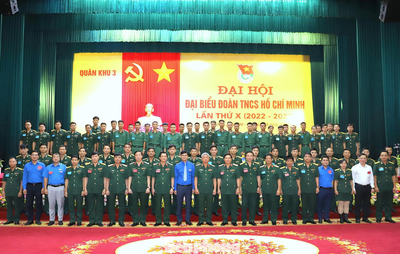 Lãnh đạo Quân khu 3, Trung ương Đoàn cùng các đại biểu về dự đại hội Lãnh đạo Quân khu 3, Trung ương Đoàn cùng các đại biểu về dự đại hội