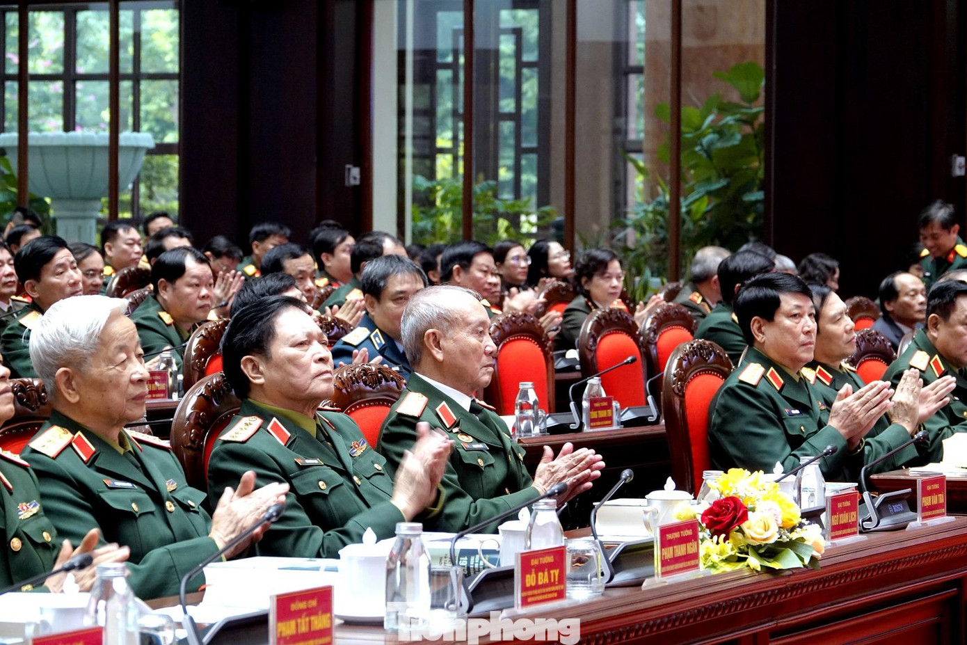 Các lãnh đạo, nguyên lãnh đạo Đảng, Nhà nước, Quân ủy Trung ương - Bộ Quốc phòng tham dự hội thảo