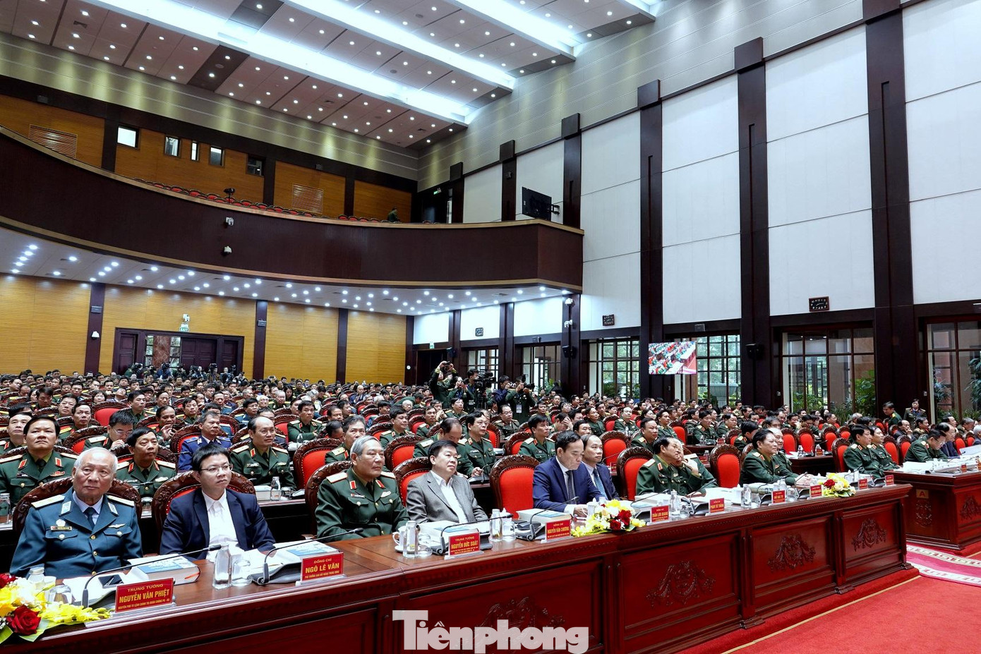 Các đại biểu dự hội thảo tại hội trường Bộ Quốc phòng, sáng 9/12