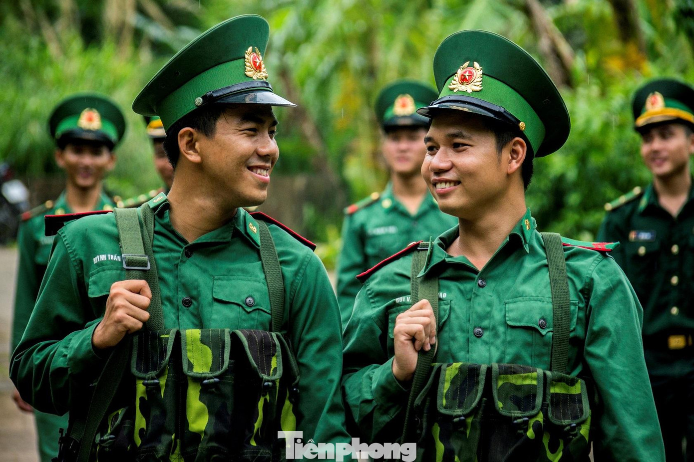 “Xây dựng cho ĐVTN có bản lĩnh chính trị vững vàng, tuyệt đối trung thành với Đảng, với Tổ quốc và Nhân dân; đặc biệt phải có ý thức chấp hành nghiêm kỷ luật, pháp luật và các quy định của đơn vị, gắn bó với sự nghiệp Biên phòng, với đồng bào các dân tộc trên biên giới; sẵn sàng chiến đấu hy sinh vì chủ quyền, an ninh biên giới quốc gia”, Thiếu tướng Nguyễn Anh Tuấn nhấn mạnh.