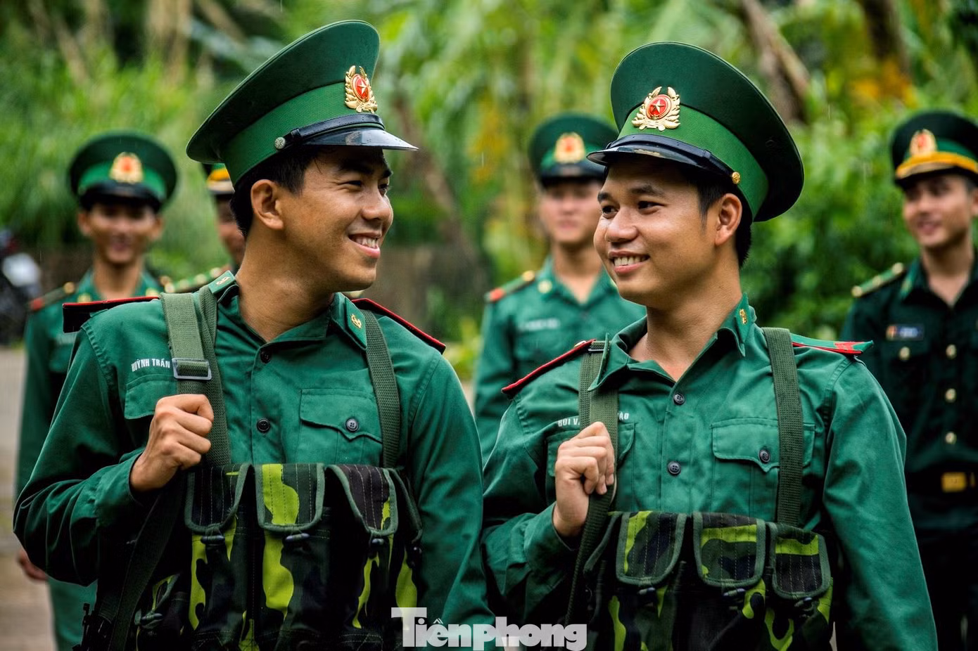 “Xây dựng cho ĐVTN có bản lĩnh chính trị vững vàng, tuyệt đối trung thành với Đảng, với Tổ quốc và Nhân dân; đặc biệt phải có ý thức chấp hành nghiêm kỷ luật, pháp luật và các quy định của đơn vị, gắn bó với sự nghiệp Biên phòng, với đồng bào các dân tộc trên biên giới; sẵn sàng chiến đấu hy sinh vì chủ quyền, an ninh biên giới quốc gia”, Thiếu tướng Nguyễn Anh Tuấn nhấn mạnh.