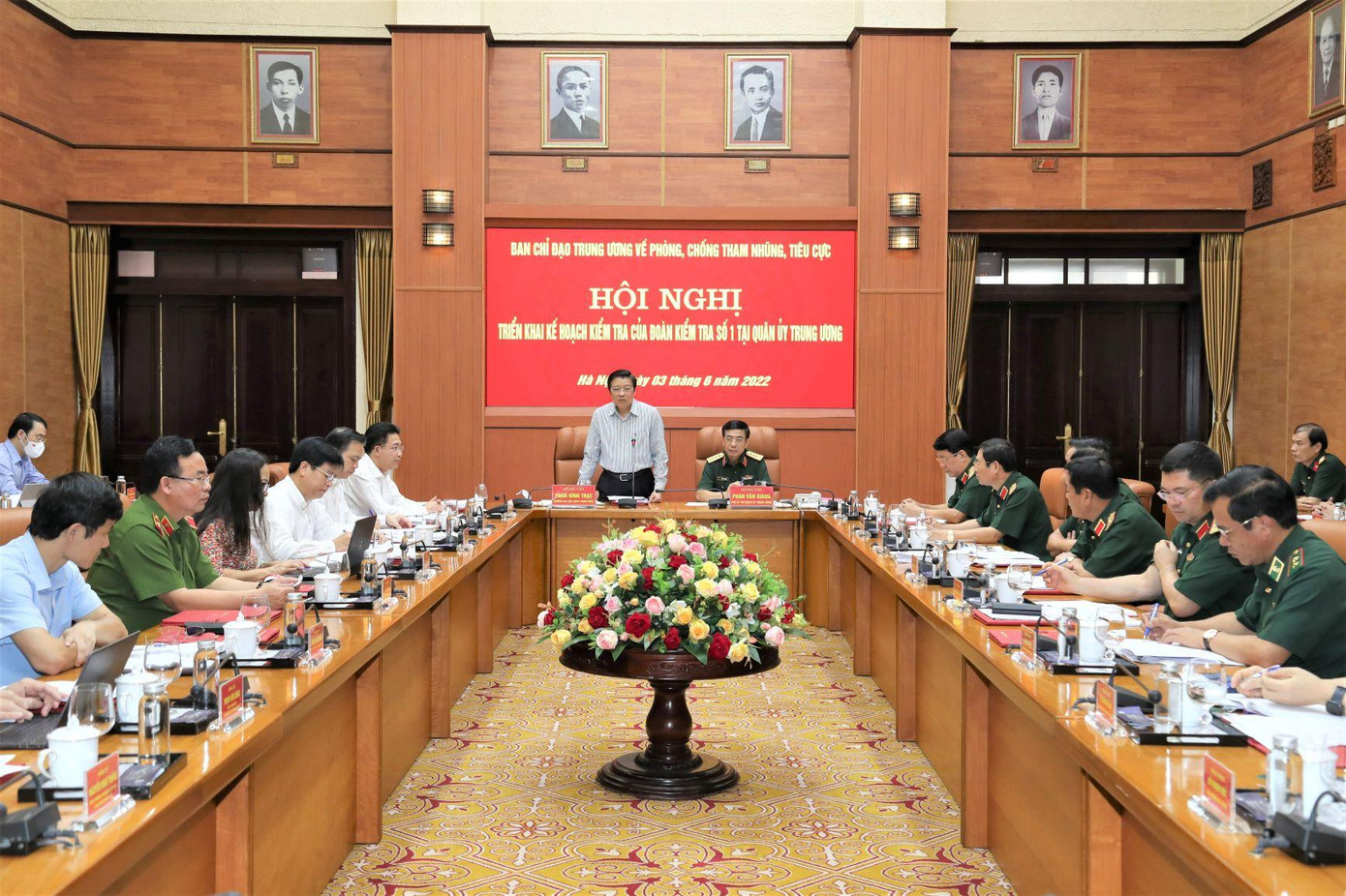 Các đại biểu dự hội nghị Các đại biểu dự hội nghị