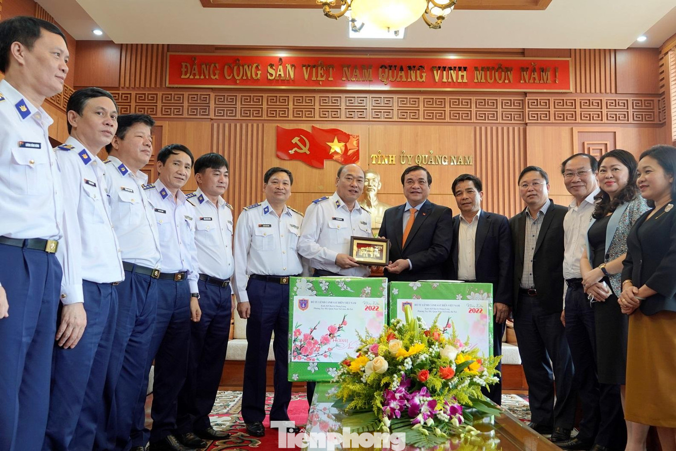 Đoàn công tác Bộ Tư lệnh CSB Việt Nam thăm, chúc Tết Tỉnh ủy Quảng Nam, sáng 15/1. Ảnh: Nguyễn Minh Đoàn công tác Bộ Tư lệnh CSB Việt Nam thăm, chúc Tết Tỉnh ủy Quảng Nam, sáng 15/1. Ảnh: Nguyễn Minh