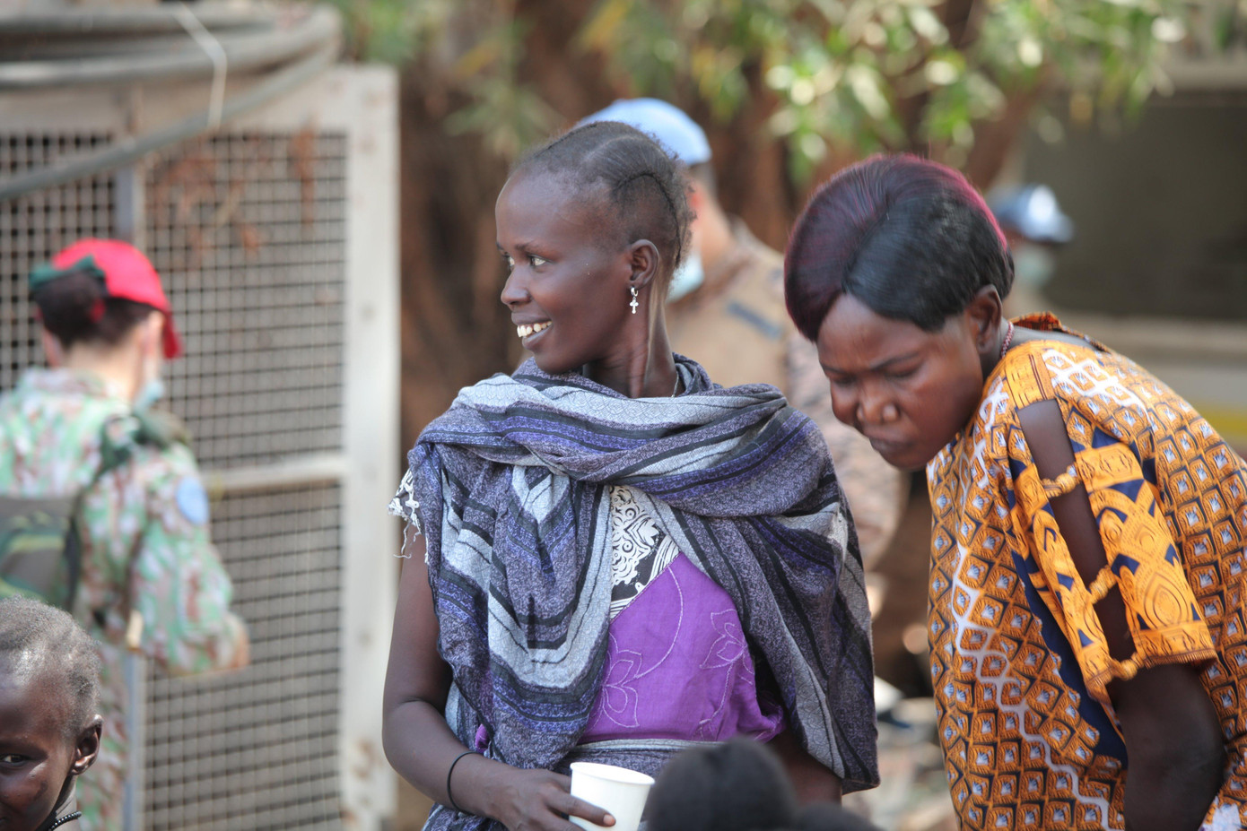 Một số phần quà cũng được trao tặng trực tiếp cho các sản phụ ở khoa Sản - Bệnh viện Bentiu, nơi diễn ra sự kiện. Một số phần quà cũng được trao tặng trực tiếp cho các sản phụ ở khoa Sản - Bệnh viện Bentiu, nơi diễn ra sự kiện.