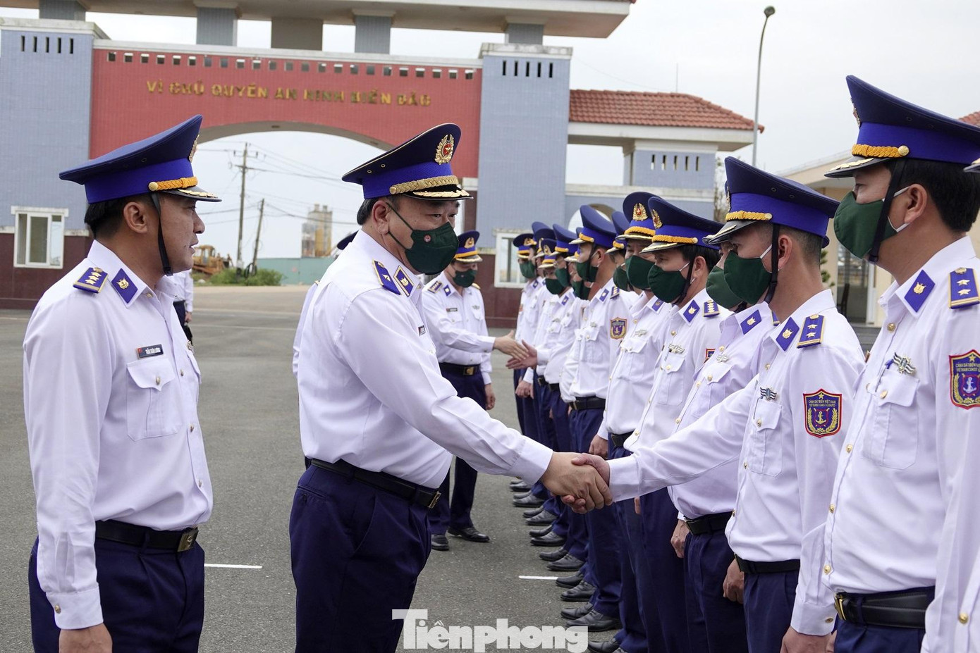 Thiếu tướng Lê Quang Đạo và đoàn công tác tới làm việc tại Bộ Tư lệnh Vùng Cảnh sát biển 2. Ảnh: Nguyễn Minh Thiếu tướng Lê Quang Đạo và đoàn công tác tới làm việc tại Bộ Tư lệnh Vùng Cảnh sát biển 2. Ảnh: Nguyễn Minh