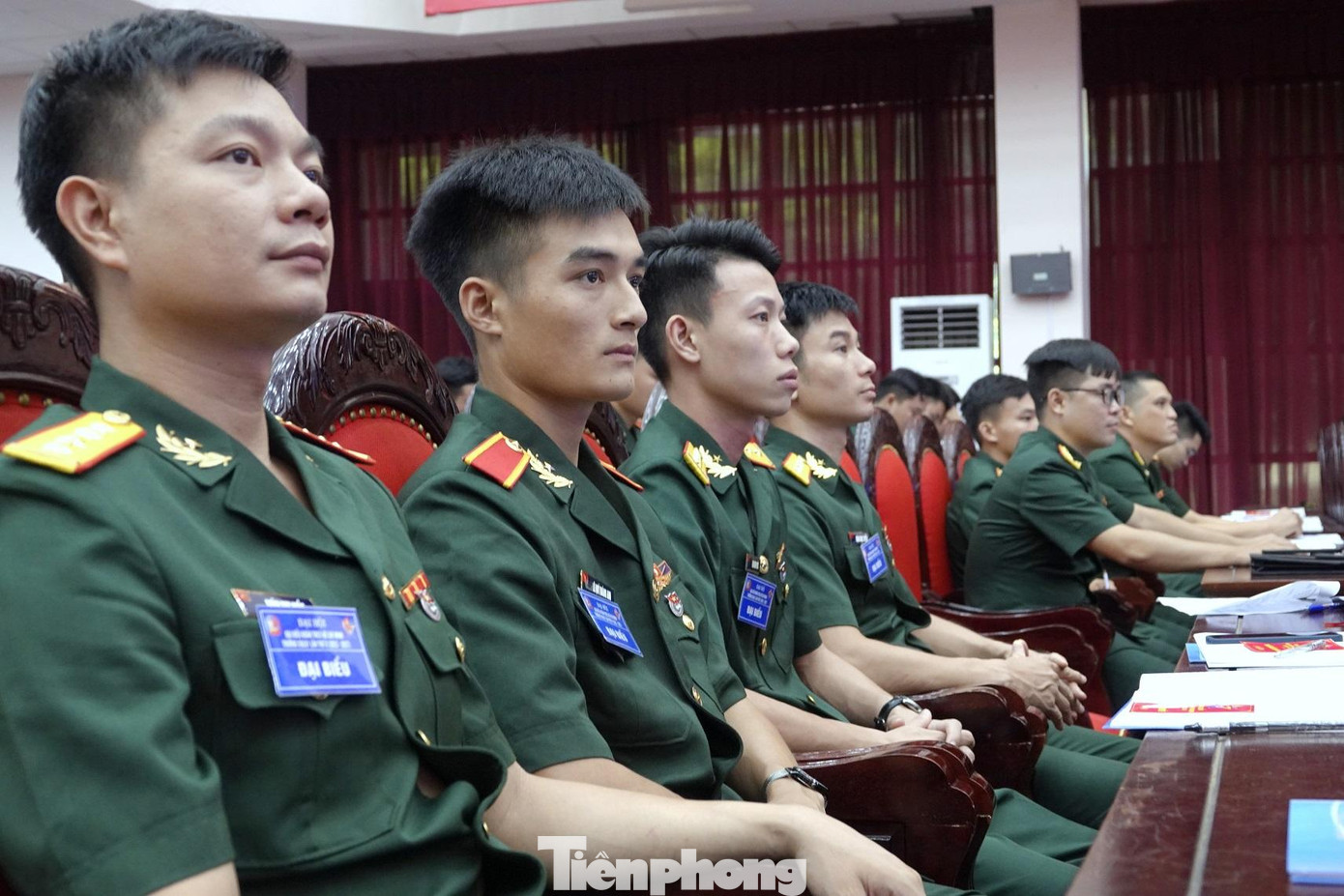 Các đại biểu tham gia đại hội