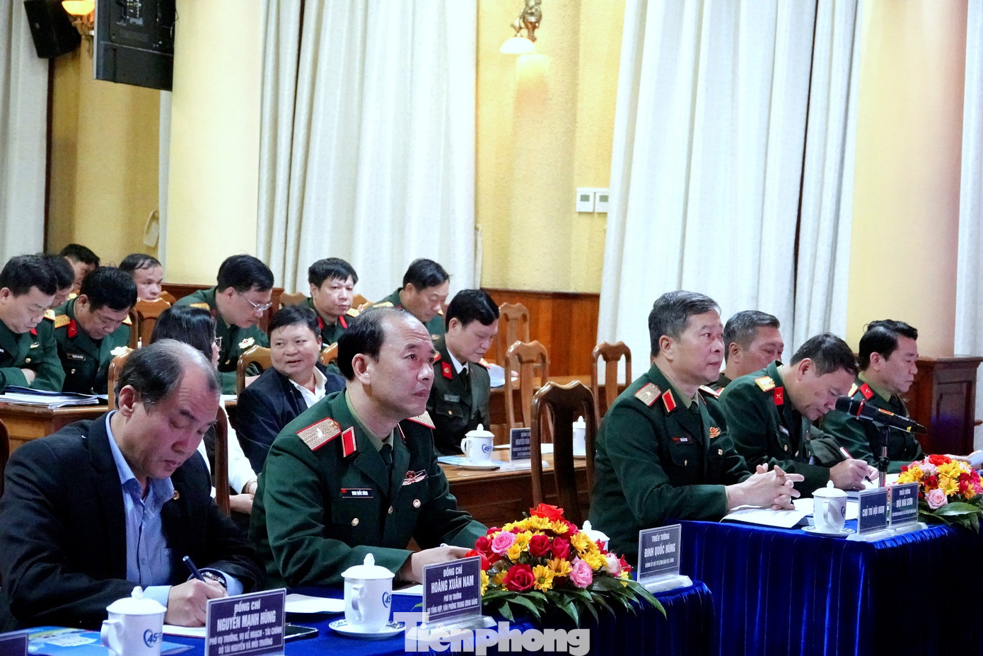 Các đại biểu dự hội nghị, chiều 28/12 Các đại biểu dự hội nghị, chiều 28/12