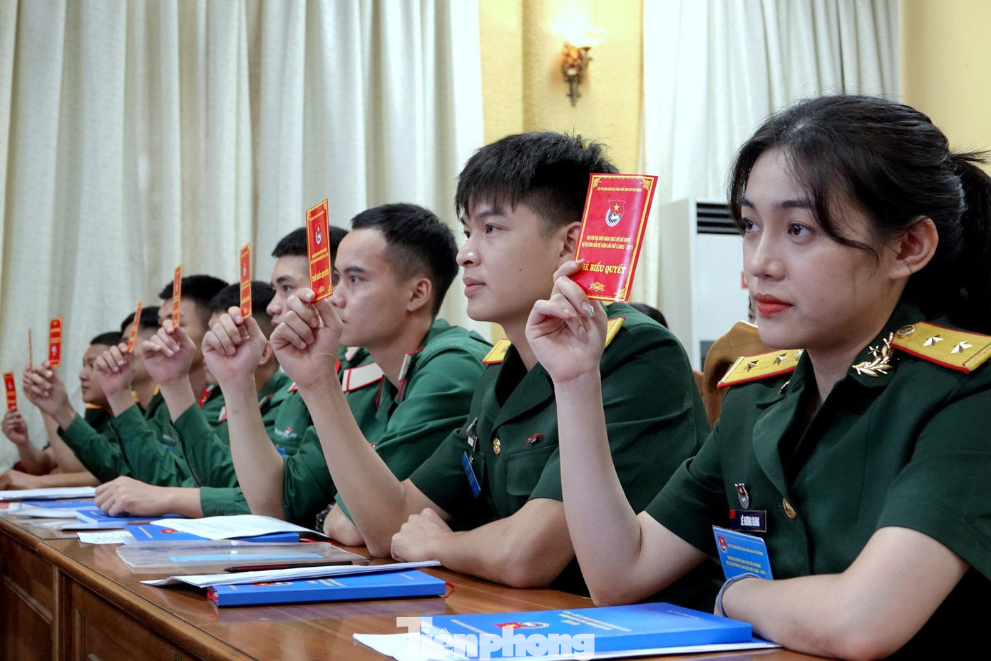 Trong số 81 đại biểu tham dự ĐH, có 12 đại biểu nữ; 50 đại biểu là đảng viên; 13 đại biểu là người dân tộc thiểu số; độ tuổi trung bình của đại biểu là 25,6; đại biểu trẻ nhất 19 tuổi. Trong số 81 đại biểu tham dự ĐH, có 12 đại biểu nữ; 50 đại biểu là đảng viên; 13 đại biểu là người dân tộc thiểu số; độ tuổi trung bình của đại biểu là 25,6; đại biểu trẻ nhất 19 tuổi.