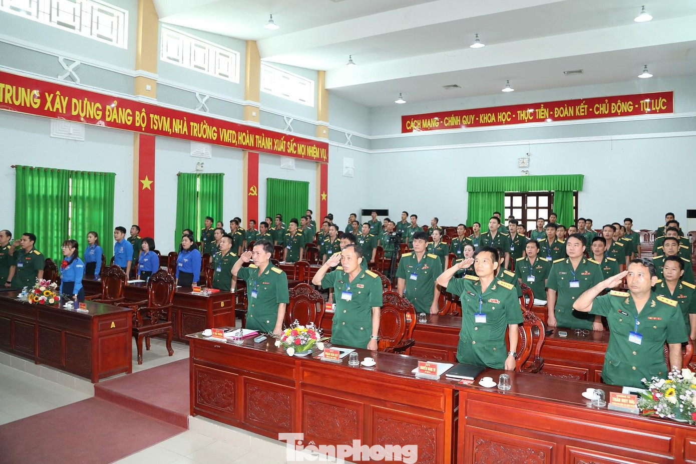 Về dự đại hội có lãnh đạo, đại biểu Quân đoàn 4, Thành Đoàn TPHCM, Thành Đoàn Thuận An và Thành Đoàn Dĩ An (tỉnh Bình Dương), các đơn vị kết nghĩa cùng đông đảo cán bộ, ĐVTN nhà trường. Về dự đại hội có lãnh đạo, đại biểu Quân đoàn 4, Thành Đoàn TPHCM, Thành Đoàn Thuận An và Thành Đoàn Dĩ An (tỉnh Bình Dương), các đơn vị kết nghĩa cùng đông đảo cán bộ, ĐVTN nhà trường.