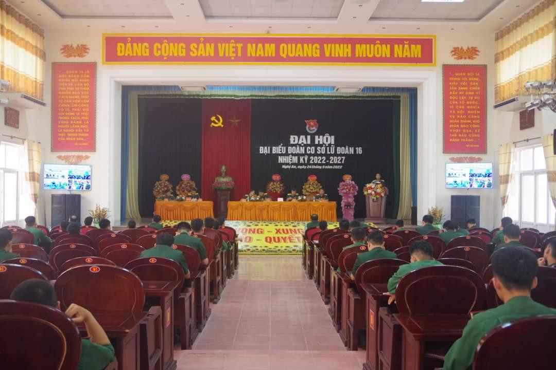 Quang cảnh đại hội, ngày 24/5