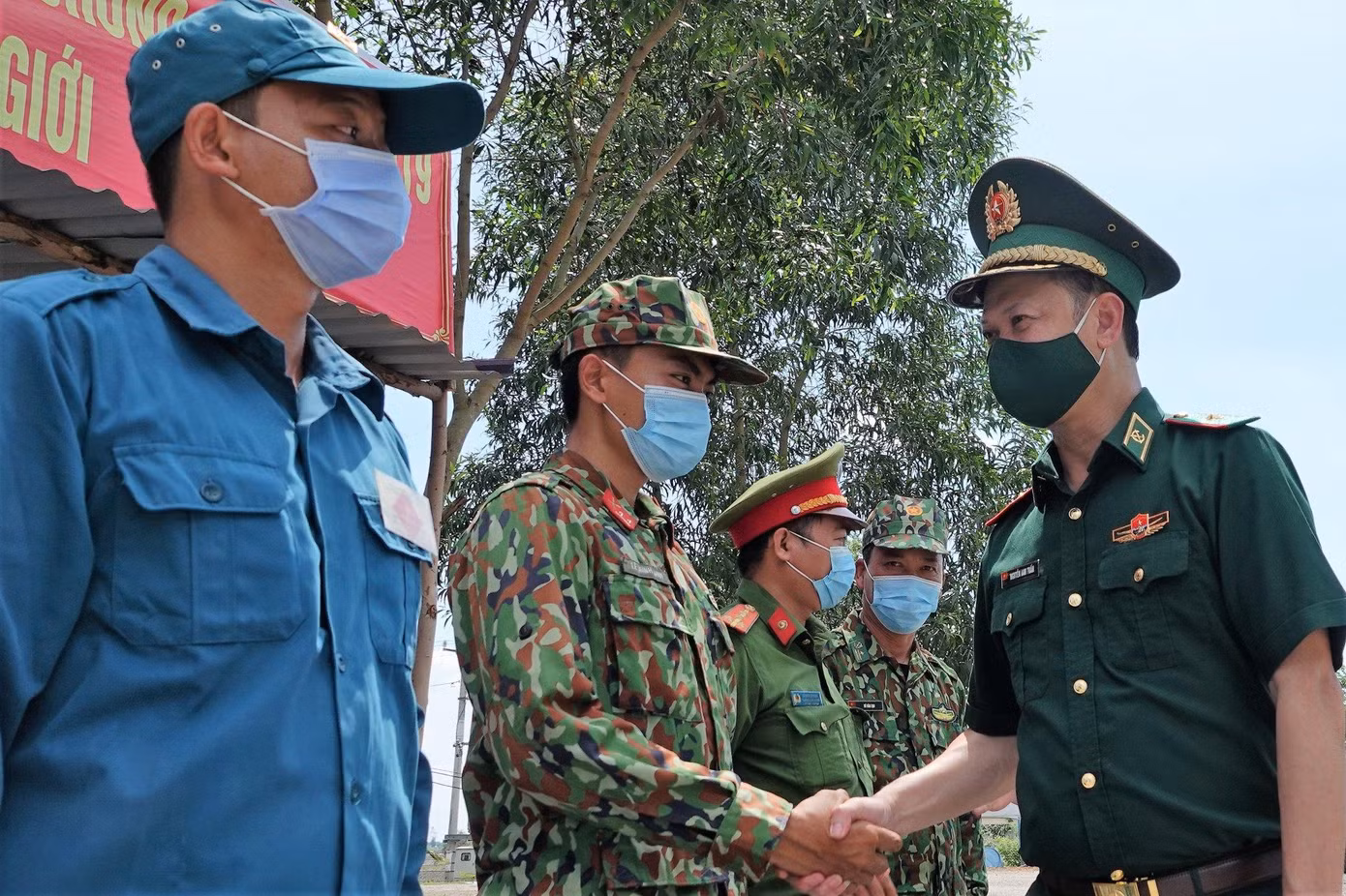 Thiếu tướng Nguyễn Anh Tuấn kiểm tra công tác quản lý, bảo vệ biên giới trên tuyến biên giới Tây Nam