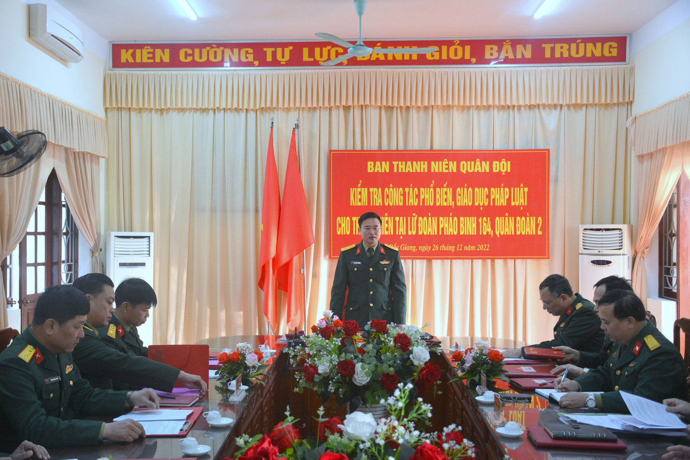 Lãnh đạo Ban Thanh niên Quân đội chủ trì buổi kiểm tra