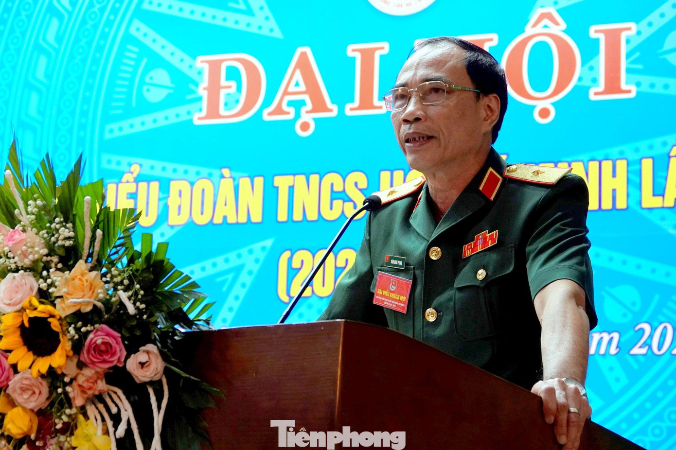 Phát biểu chỉ đạo ĐH, Thiếu tướng Trần Minh Phong - Phó Giám đốc Học viện Quân y yêu cầu tuổi trẻ Học viện tổ chức thực hiện có hiệu quả phong trào “Thanh niên Quân đội rèn đức, luyện tài, xung kích, sáng tạo, quyết thắng” và các cuộc vận động trong toàn quân, toàn quốc, các phong trào hành động cách mạng của thanh niên với nội dung, biện pháp và hình thức mới cụ thể, thiết thực. Tham gia tích cực vào các phong trào sinh viên nghiên cứu khoa học, phong trào Tuổi trẻ sáng tạo, các hội thi, hội thao của Học viện cũng như của các cấp bộ, ngành và toàn quốc. Ảnh: Nguyễn Minh