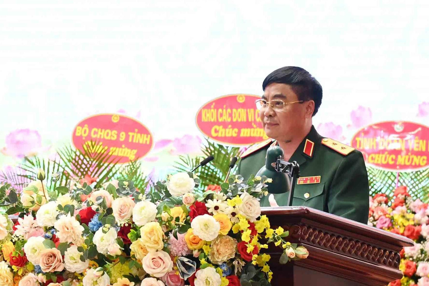 Trung tướng Phạm Đức Duyên - Bí thư Đảng ủy, Chính ủy Quân khu 2 phát biểu chỉ đạo đại hội Trung tướng Phạm Đức Duyên - Bí thư Đảng ủy, Chính ủy Quân khu 2 phát biểu chỉ đạo đại hội