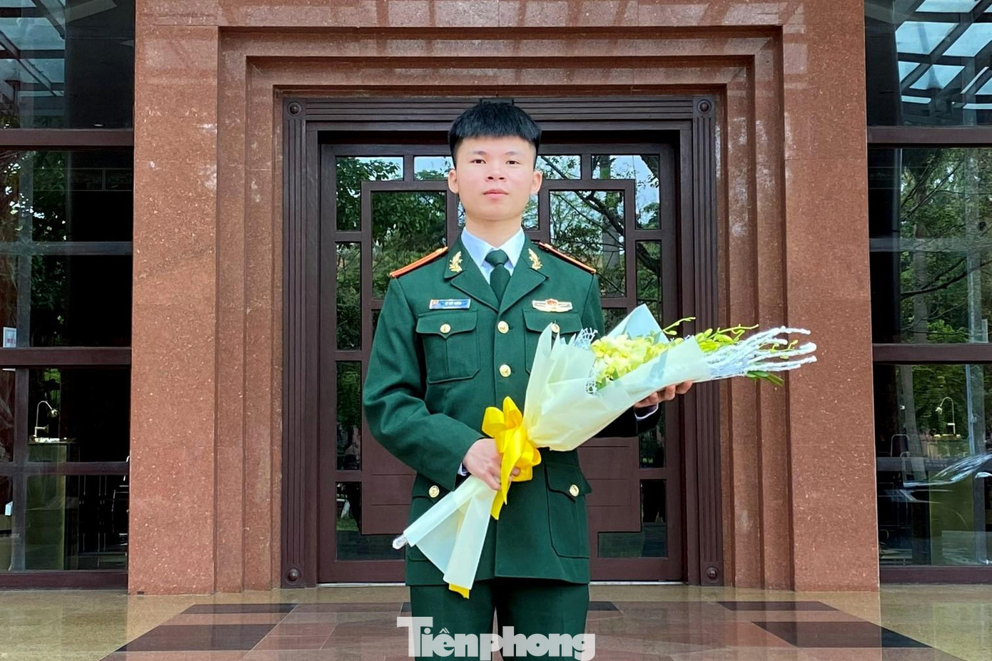 Trung úy Lê Viết Thành