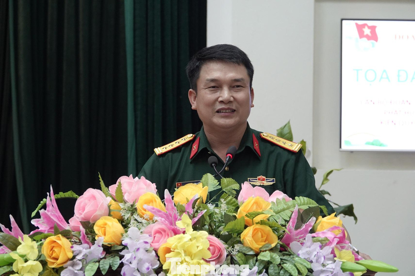 Đại tá Lê Đức Hòe phát biểu tại tọa đàm. Ảnh: Nguyễn Minh Đại tá Lê Đức Hòe phát biểu tại tọa đàm. Ảnh: Nguyễn Minh