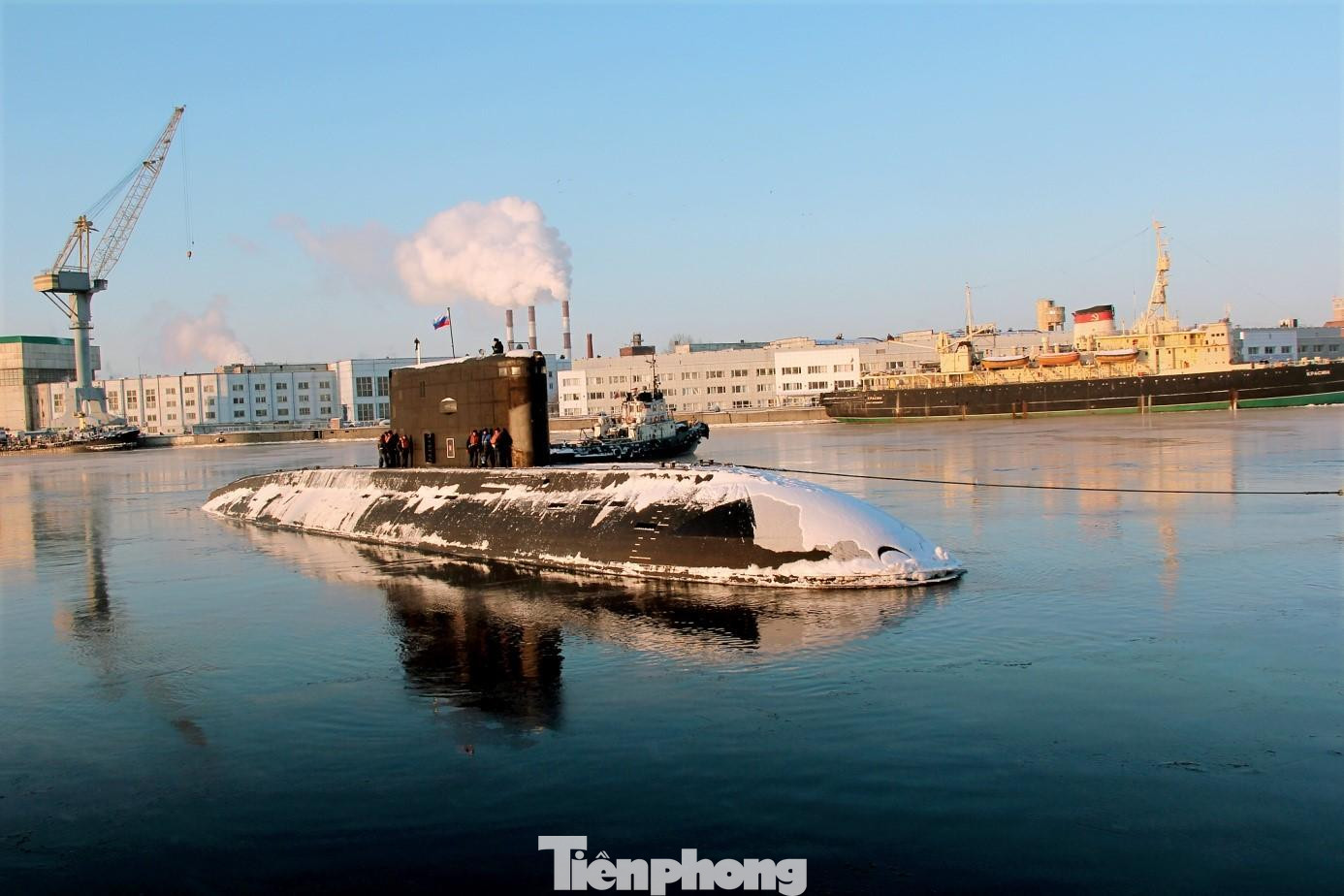 Tàu ngầm 183 rời Liên bang Nga về Việt Nam gia nhập đội hình chiến đấu của Quân chủng Hải quân Tàu ngầm 183 rời Liên bang Nga về Việt Nam gia nhập đội hình chiến đấu của Quân chủng Hải quân