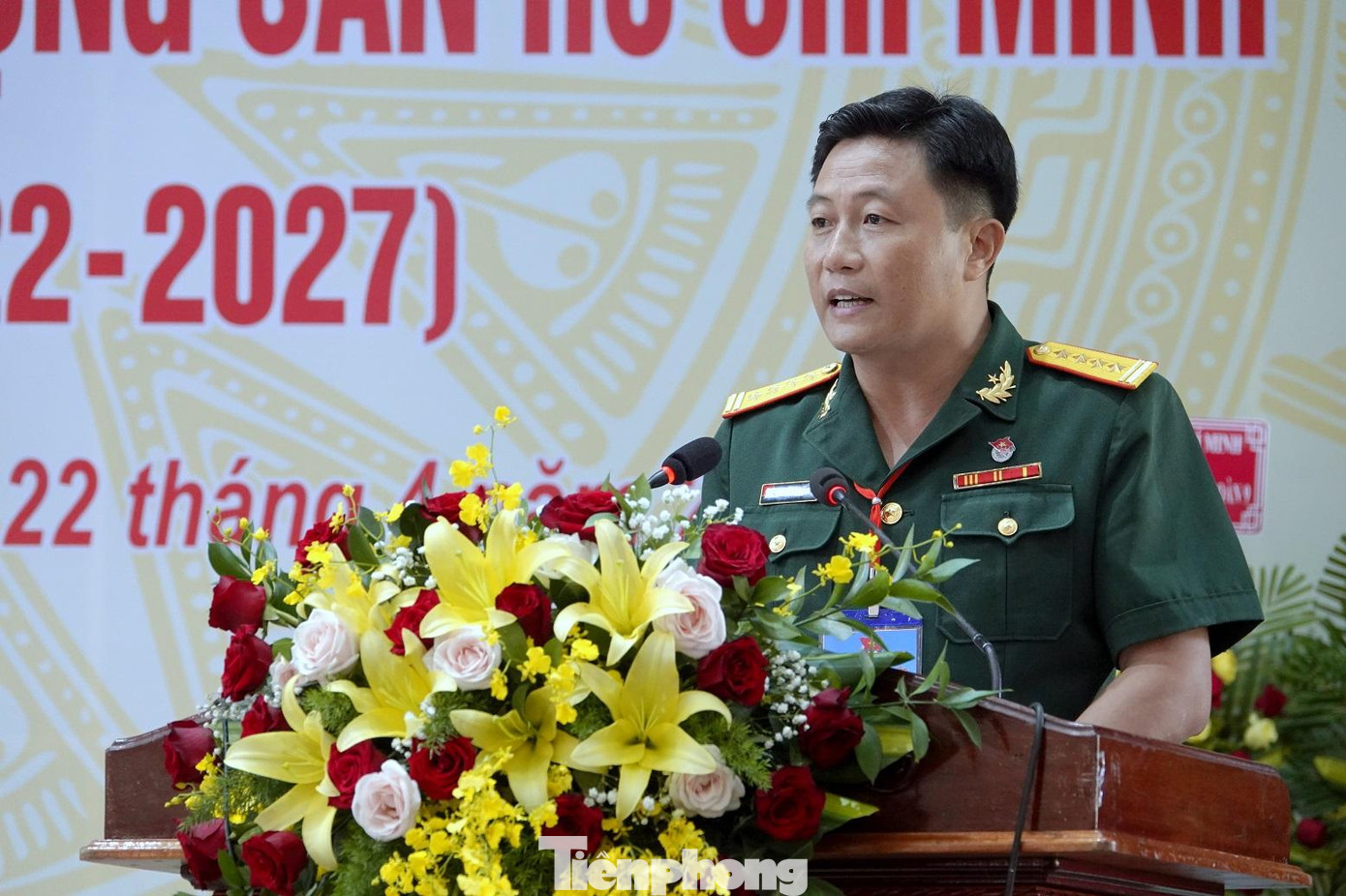 Đại tá Nguyễn Hữu Thắng, Phó Chính ủy Sư đoàn 9 phát biểu chỉ đạo đại hội Đại tá Nguyễn Hữu Thắng, Phó Chính ủy Sư đoàn 9 phát biểu chỉ đạo đại hội