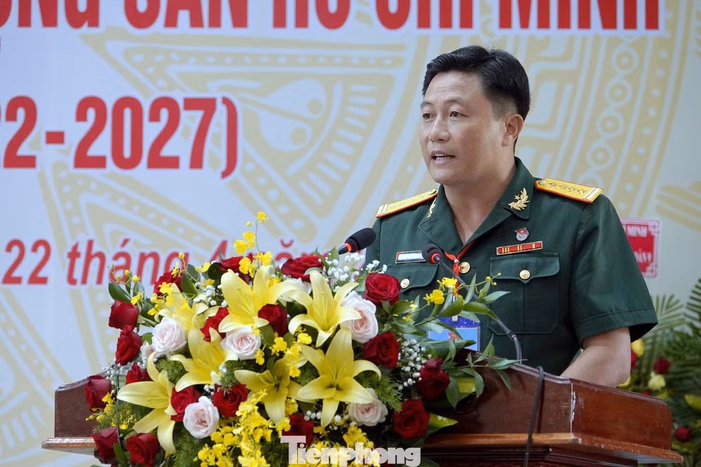 Đại tá Nguyễn Hữu Thắng, Phó Chính ủy Sư đoàn 9 phát biểu chỉ đạo đại hội Đại tá Nguyễn Hữu Thắng, Phó Chính ủy Sư đoàn 9 phát biểu chỉ đạo đại hội