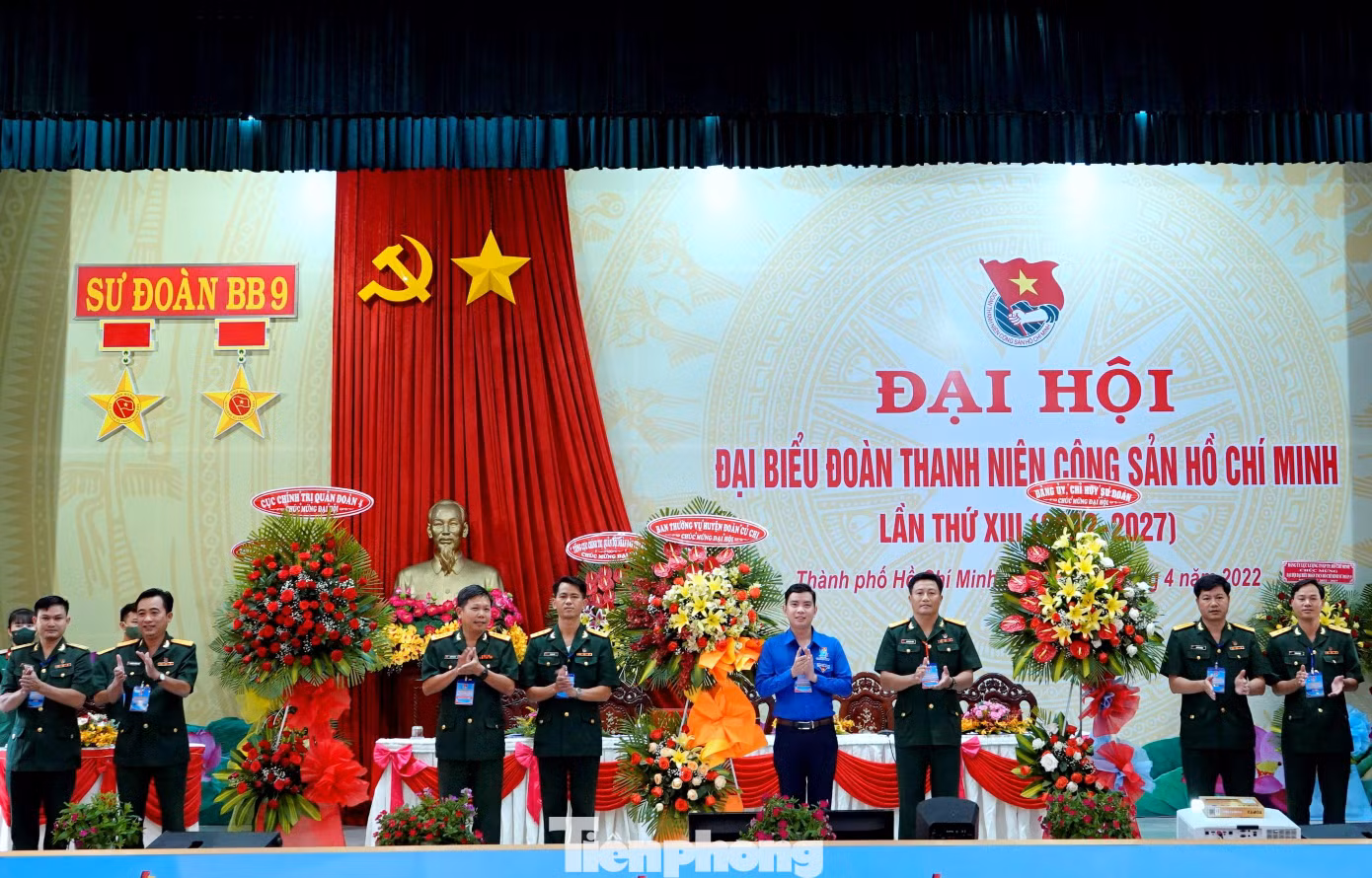 Lãnh đạo các cơ quan, đơn vị chúc mừng đại hội Lãnh đạo các cơ quan, đơn vị chúc mừng đại hội